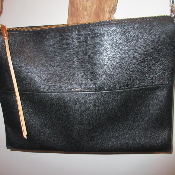 COACH Highrise Black Pebbled Leather Shoulder Bag in Store-Bought / X Condition - Picture 8 of 10
